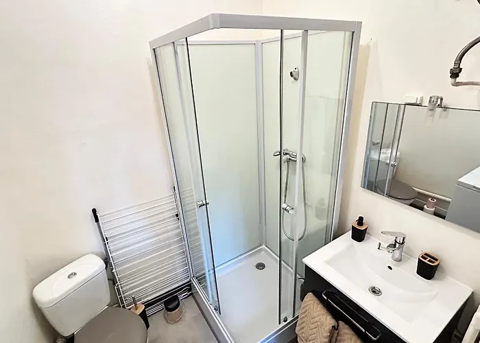 Cosy Aix Les Bains Apartment *